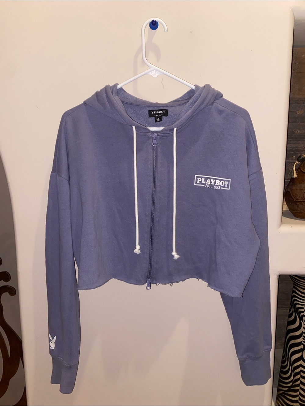 PLAYBOY Cropped Zip Hoodie in Dusty Lavender
